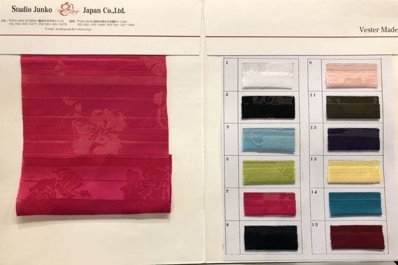 並べられた生地